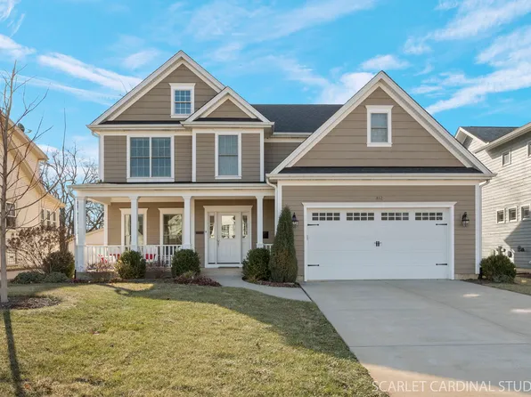 812 E Indiana St, Wheaton, IL 60187