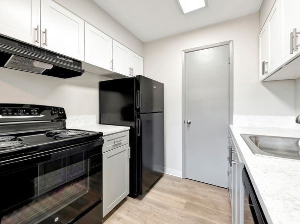 7823 Pacific Ave #13