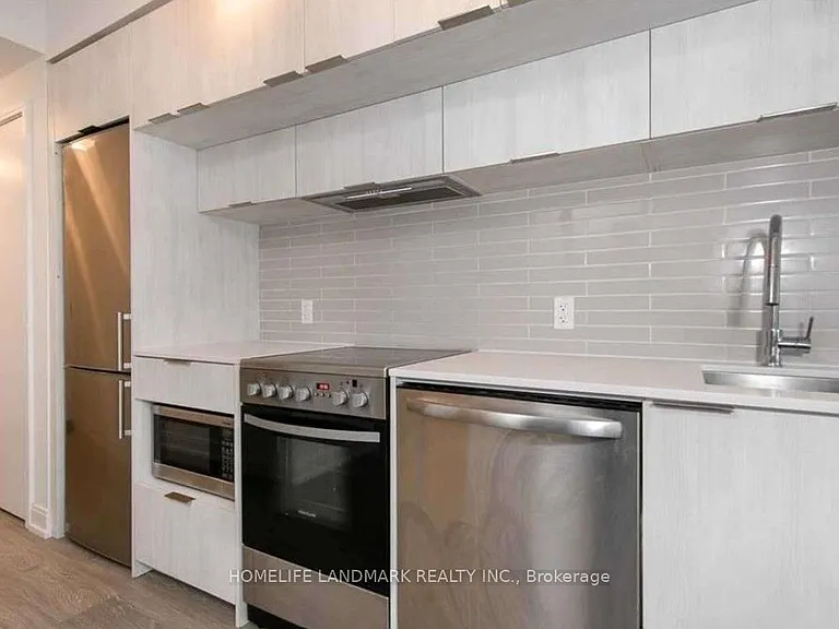 181 Dundas St E #3815 — Photo 5