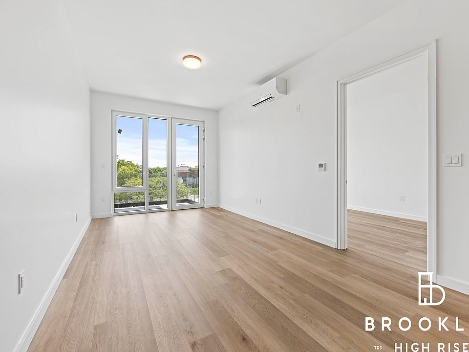 1st image of 50 E 10th St #546