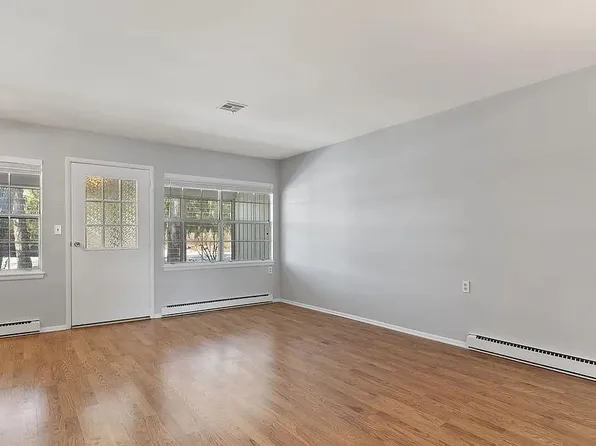 828C Balmoral Ct, Lakewood, NJ 08701