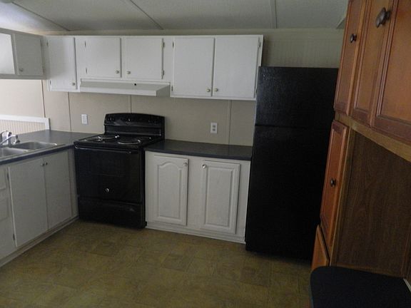 2nd image of 370 Imperial Dr