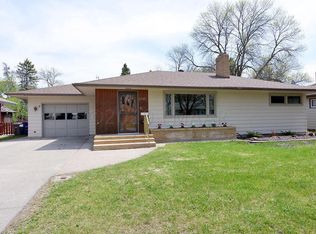 1910 6th St S, Moorhead, MN 56560