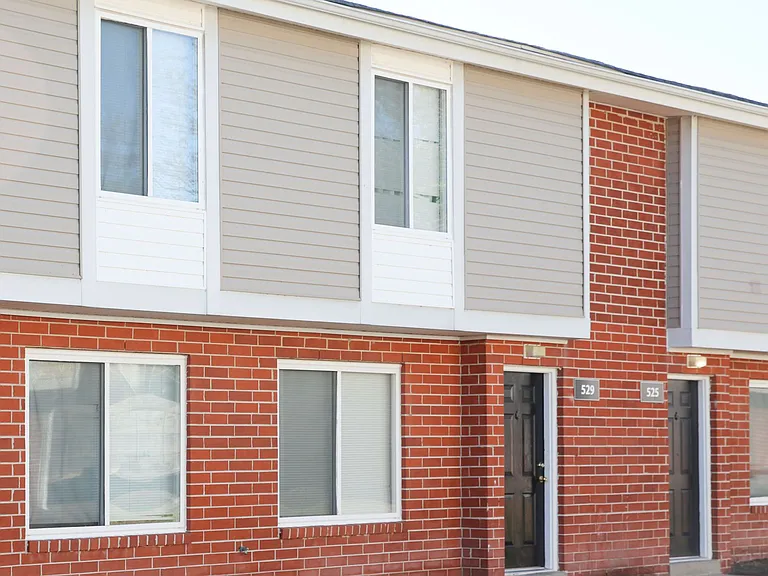 Aden Park Apartments — Photo 17