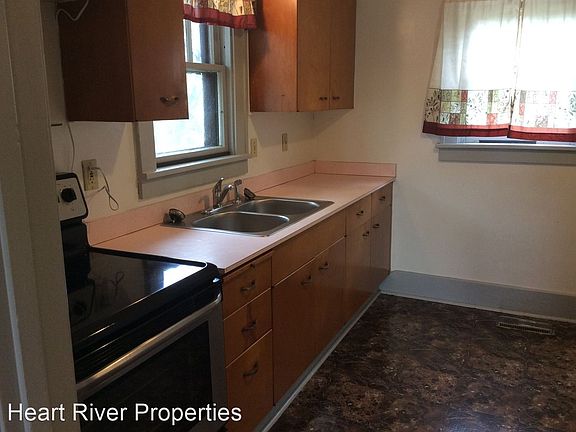2nd image of 346 1st St W