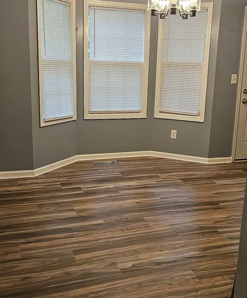 321 Blake Dr — Photo 3
