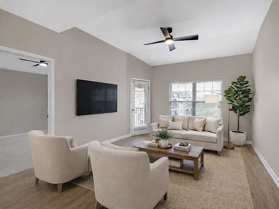 4th image of 1601 NW 38th St #314