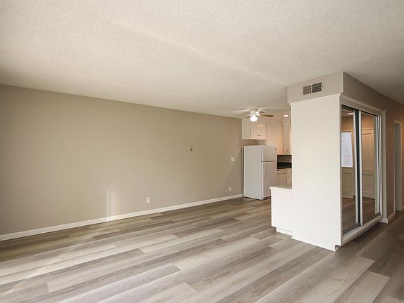3rd image of 796 Merrett Dr APT 8