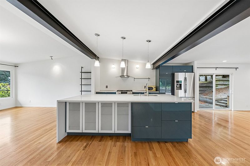 3rd image of 12456 SE 27th Street