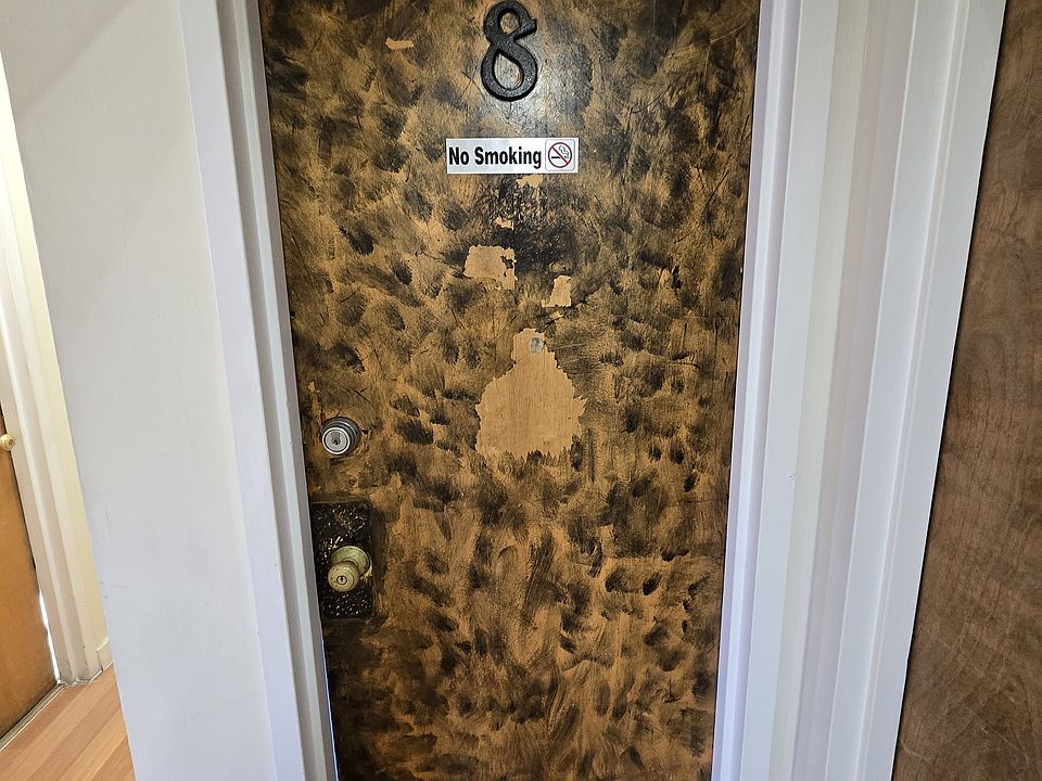 1st image of 383 Elwood Ave #8