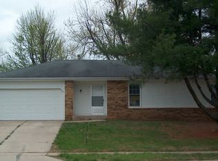 736 W Sunset St, Springfield, MO 65807