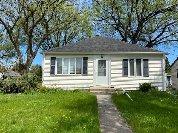 1201 9th St N, Fargo, ND 58102