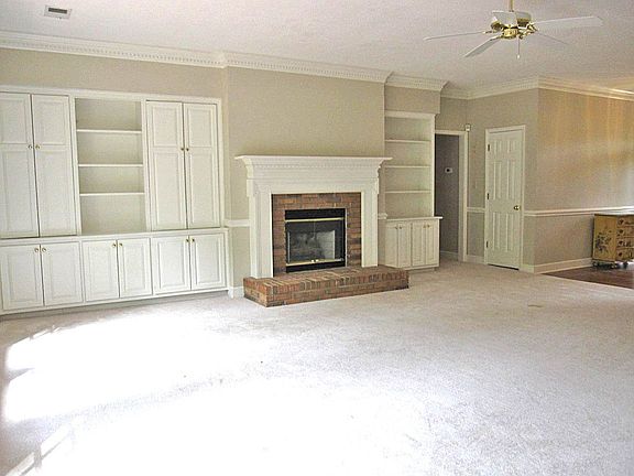 4th image of 31 Plantation Ct