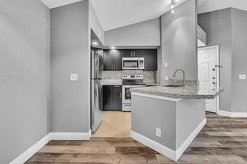 3300 Pinewalk Dr N Photo 1