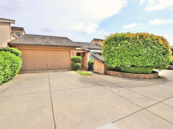 8944 Cliffside Ln