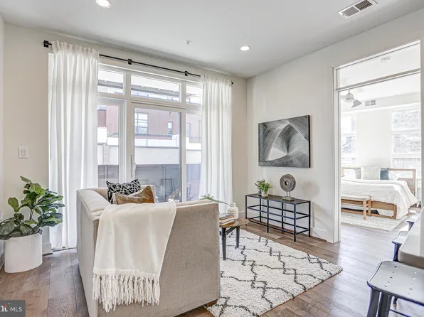 2337 Champlain St NW Unit 106, Washington, DC 20009