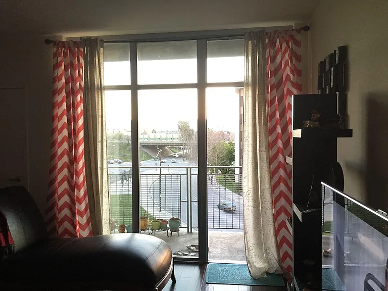 175 W Saint James St #505 — Photo 16