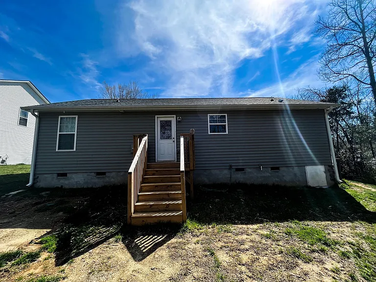 3225 Ridgewood Place Dr — Photo 2