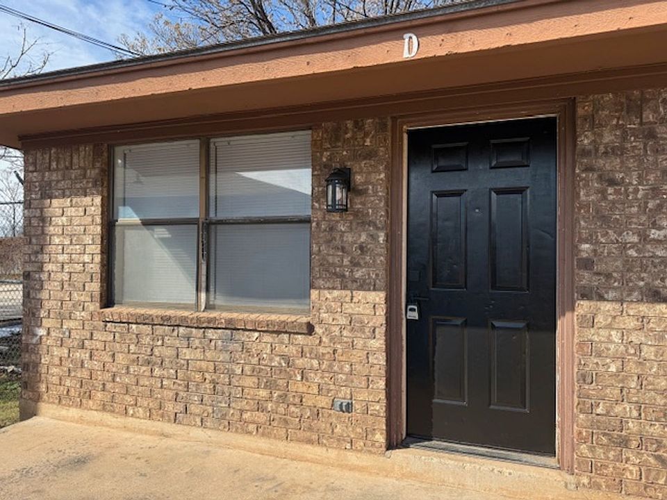 1st image of 1250 Elm St #D
