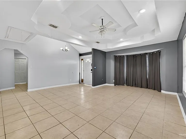 6703 S Oro Ln — Photo 6
