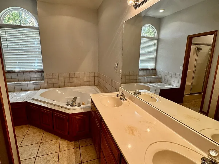 3802 Maple Rd — Photo 18