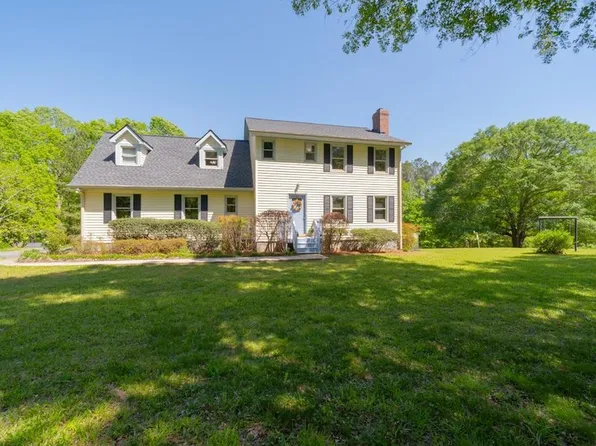 1308 Cross Plains Rd, Carrollton, GA 30116