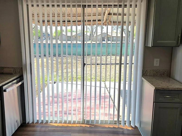 226 Antrim Dr — Photo 10