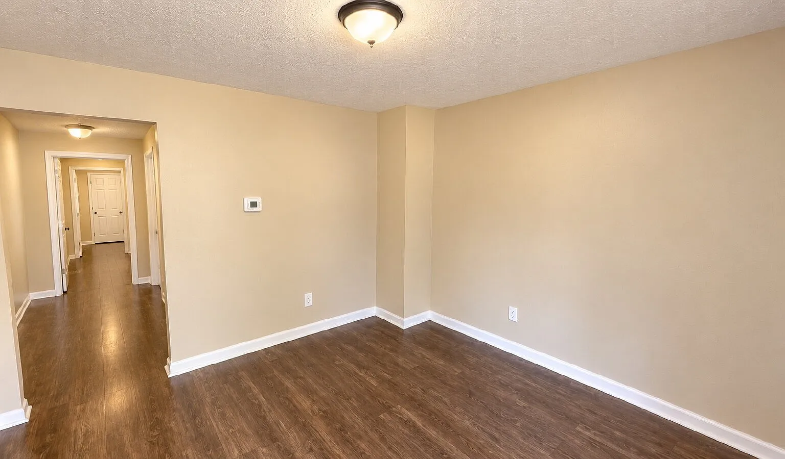 1 bed, 1.0 bath, $1,025 — Photo 2