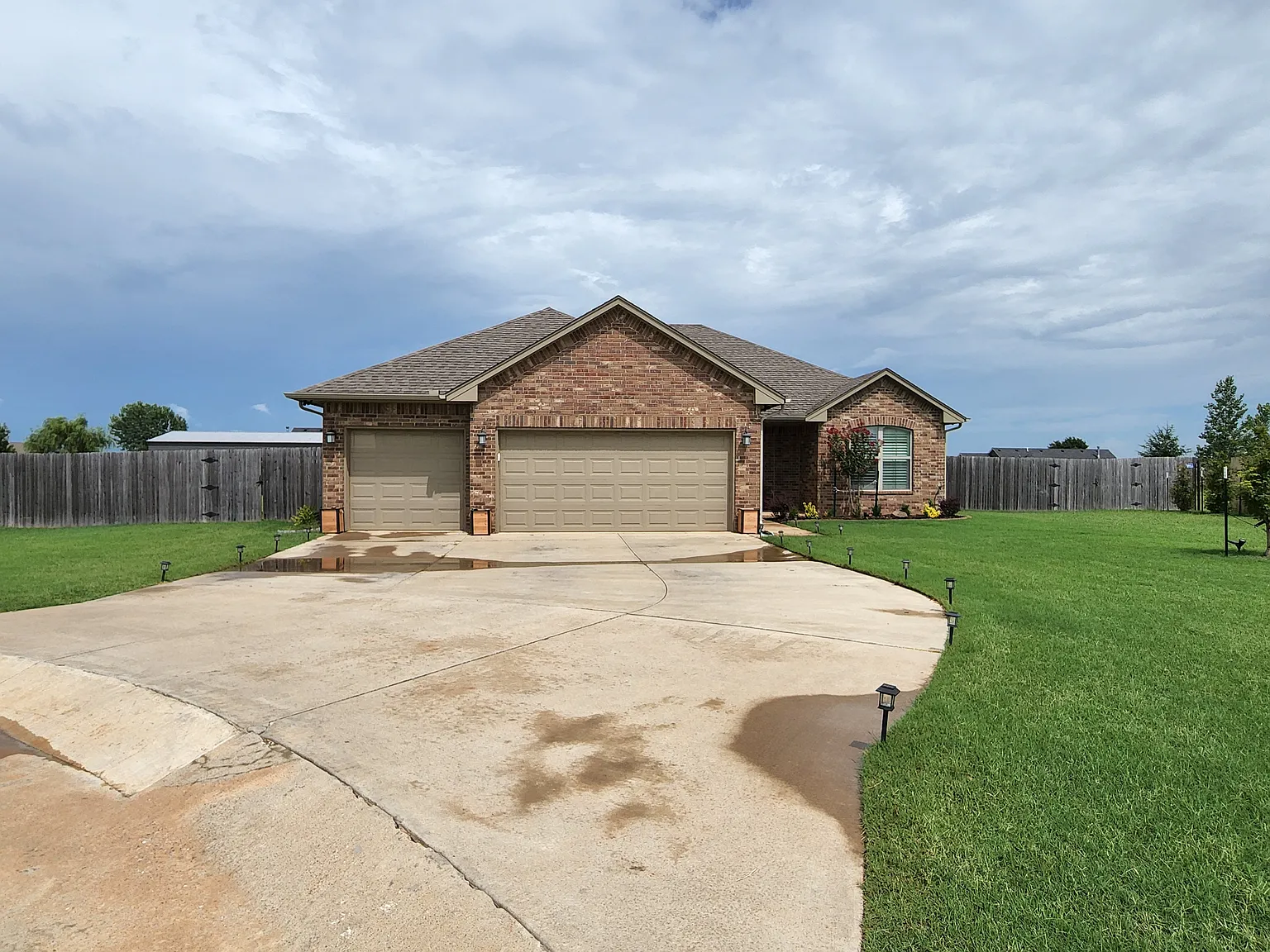 4 bed, 1669 sqft, $2,295 — Photo 3