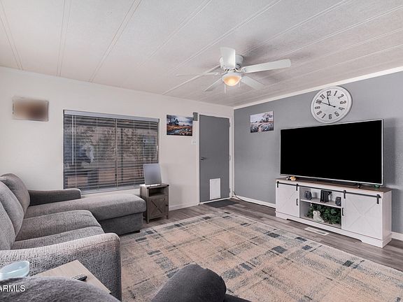 3rd image of 10483 N HUALAPAI Drive