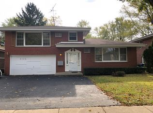 445 Edwards Ave APT 2, Dundee, IL 60118