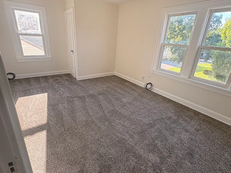 309 W Liberty St — Photo 9