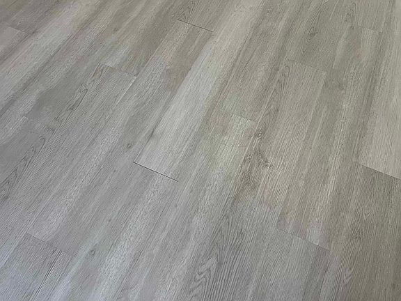 5th image of 112 Village Ct.