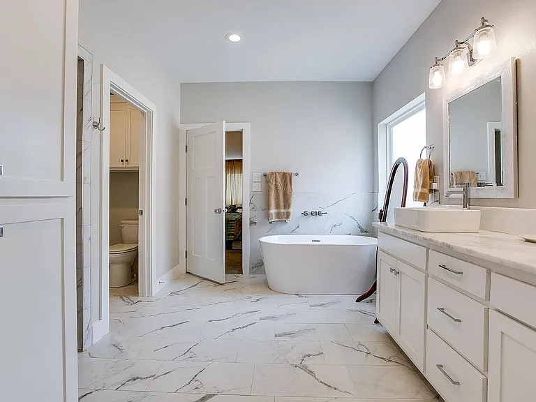 2610 Oak Hills Trl — Photo 14