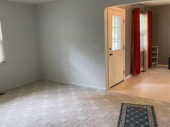 3rd image of 2739 Sinclair Ave