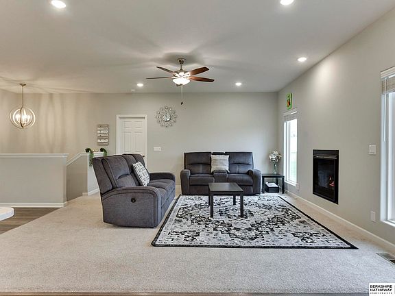 5th image of 21415 I St