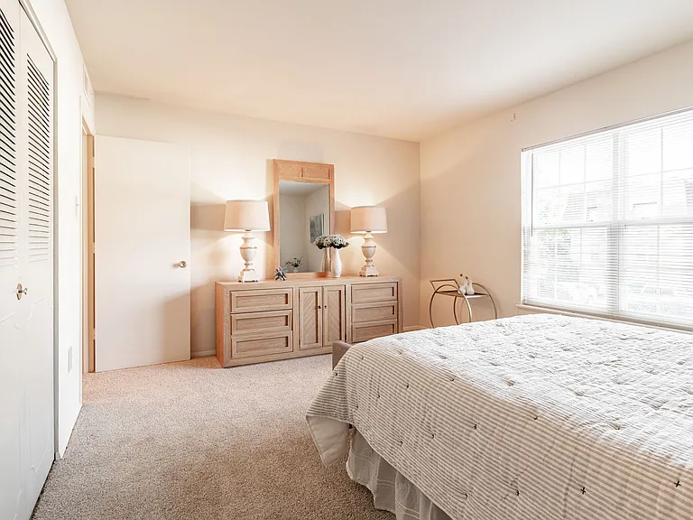 Willow Oaks Apartments — Photo 4