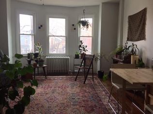 806 S 6th St #2F, Philadelphia, PA 19147