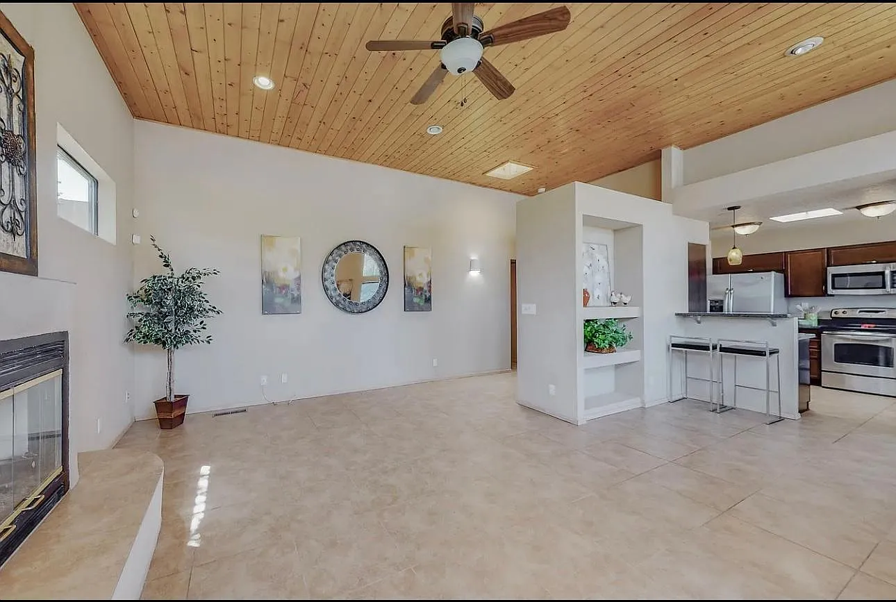 2 bed, 2.0 bath, 1514 sqft, $2,550 — Photo 3