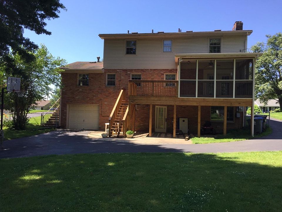 2nd image of 113 Vanderbilt Dr