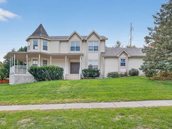 2400 Ridgetop Cir, Ames, IA 50014