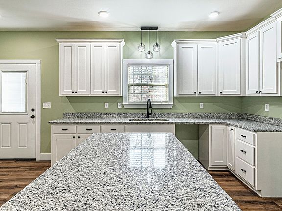 3rd image of 1875 Rocky Hollow Rd