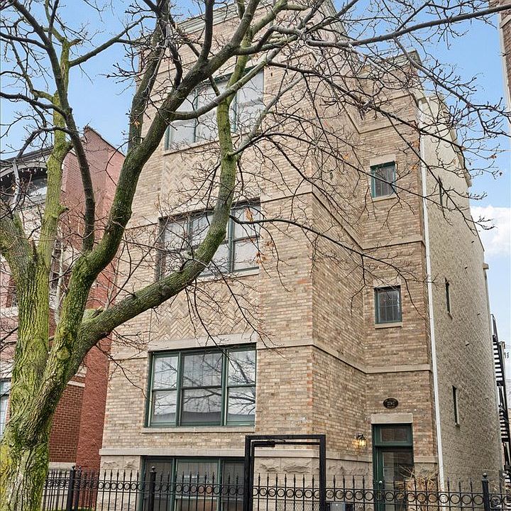 1st image of 2742 N Wolcott Ave Unit 3