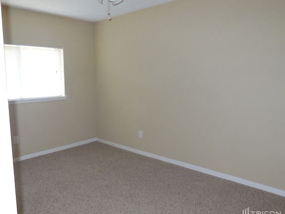 3rd image of 406 Betsy Ross Dr