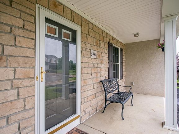 2nd image of 5989 Pondview Ct