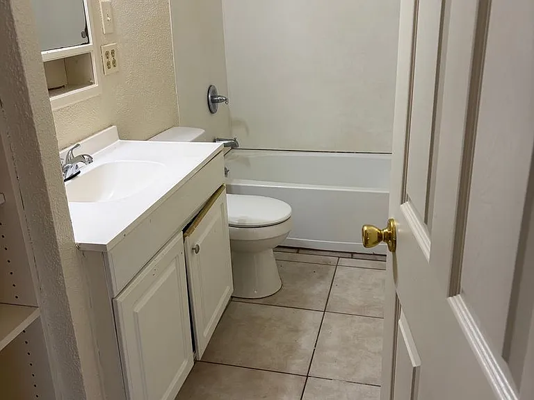 2800 Hood Dr — Photo 4
