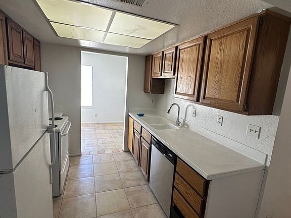 4th image of 4700 Quantana Ct