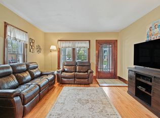 1545 Whiterock Ave, Waukesha, WI 53186