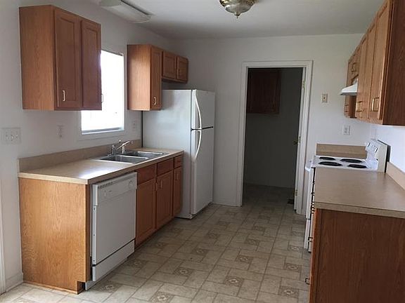 2nd image of 227 Fox Creek Ct