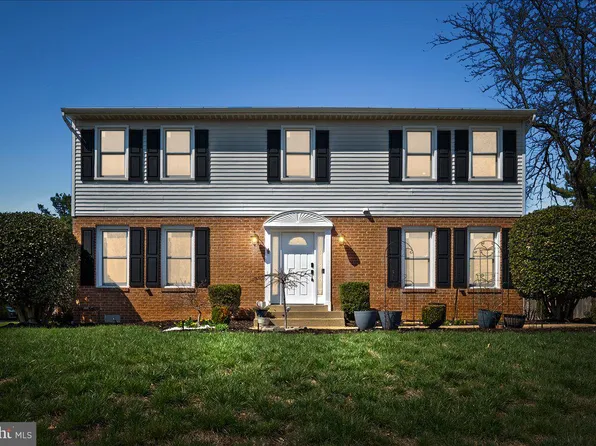 8896 Sweetbriar St, Manassas, VA 20110